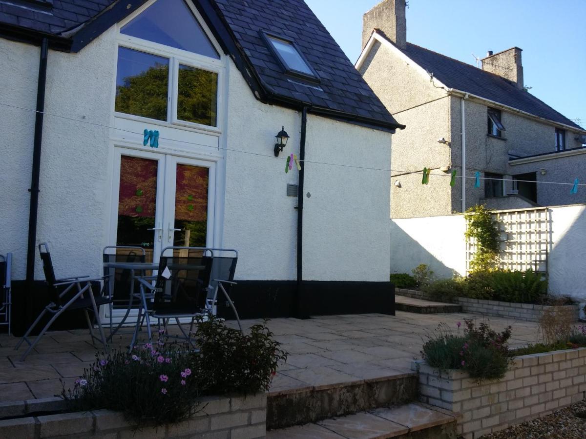 The Old School Caeathro, Snowdon, Eryri And Yr Wydffa Cottages Caernarfon Dış mekan fotoğraf